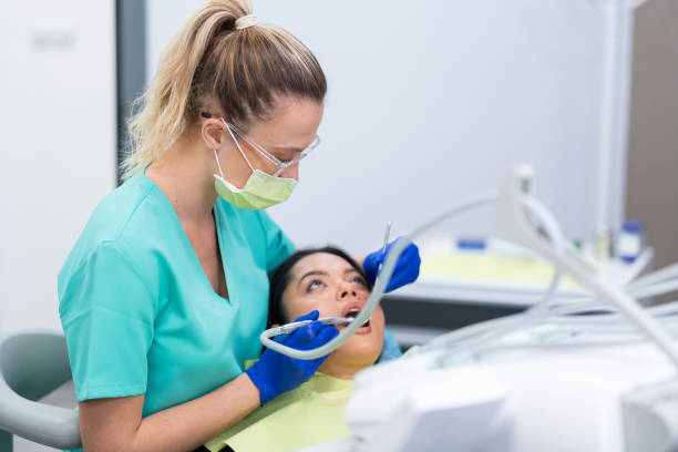 Best Emergency Tooth Extraction in Royal Palm Estates, FL